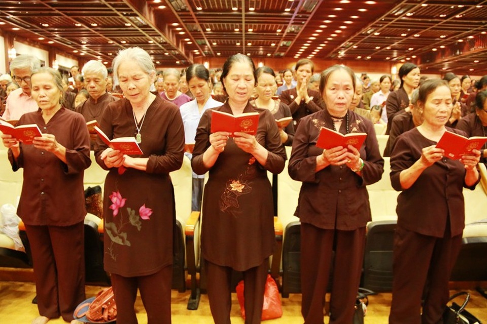 Linh thiêng lễ tắm Phật tại ngôi chùa lớn nhất Việt Nam - 6 Linh thiêng lễ tắm Phật tại ngôi chùa lớn nhất Việt Nam - 6