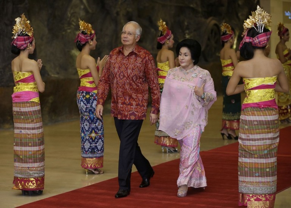 Quyền lực ngầm của vợ cựu Thủ tướng Malaysia Najib - 2
Vợ chồng ông Najib (Ảnh: Reuters)