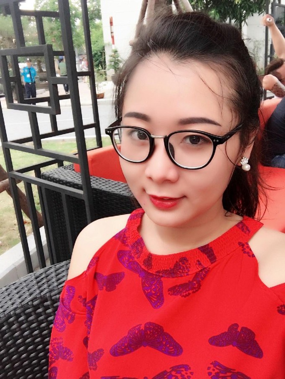 Chuyện cảm động sau bức ảnh "em trai che yên xe cho chị gái" - 3 Ngọc Lệ, người chị được em trai chăm sóc, cưng chiều như công chúa. Ảnh: Nhân vật cung cấp