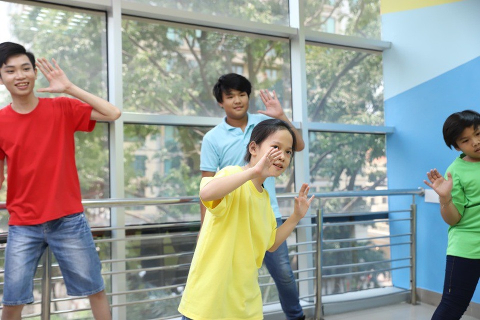 Vun đắp lòng nhân ái - Khi cha mẹ chọn mùa hè rực rỡ cho con - 3
Với vô vàn những hoạt động thú vị và chất lượng, Trại hè tiếng Anh ILA 2018 là “miền đất hứa” cho một mùa hè rực rỡ.