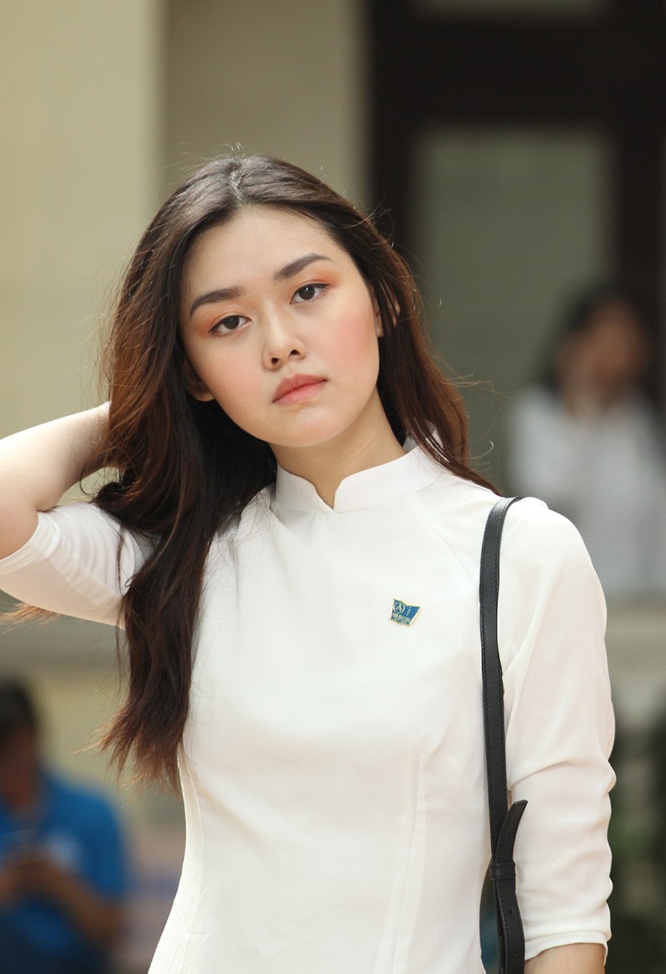 "Hot girl" trường Phan Đình Phùng trong ngày chia tay tuổi học trò - 2 Ở ngôi trường từng sản sinh ra nhiều hot boy, hot girl, Tường San là một gương mặt đáng chú ý.