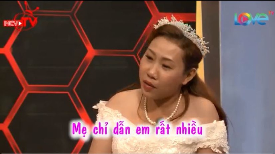 Chồng bỏ đi theo người khác, con dâu vẫn ở lại chăm sóc mẹ chồng - 3 Chị Mai cho biết, mẹ chồng cô chỉ dẫn và giúp đỡ cô rất nhiều