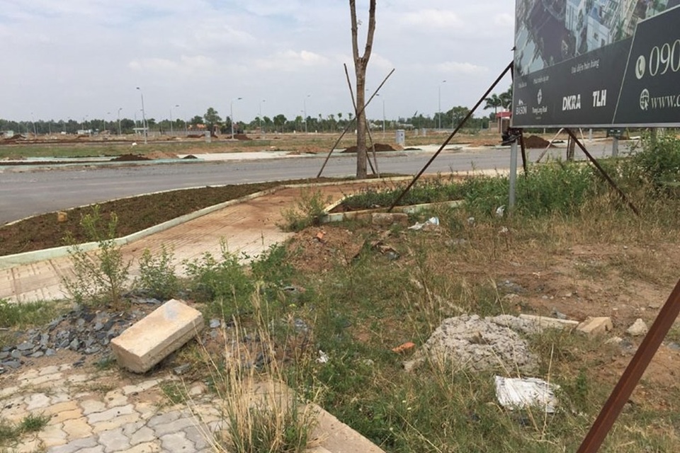 Tôi đi làm… “cò đất”: “Bom” hay “bong bóng”? - 1
Đất nền quận 9 đang trong “ cơn điên giá”.