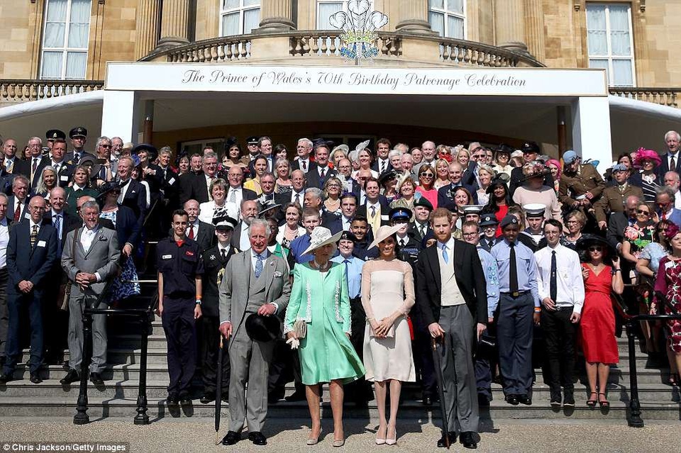 Công nương Meghan Markle thanh lịch tái xuất - 8 Công nương Meghan Markle thanh lịch tái xuất - 8