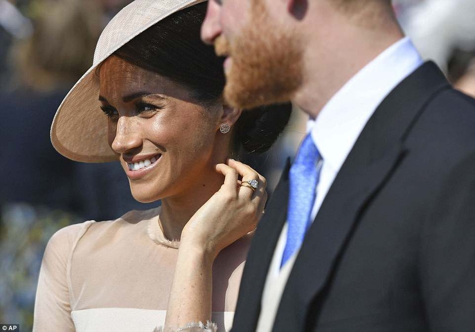 Công nương Meghan Markle thanh lịch tái xuất - 11 Công nương Meghan Markle thanh lịch tái xuất - 11