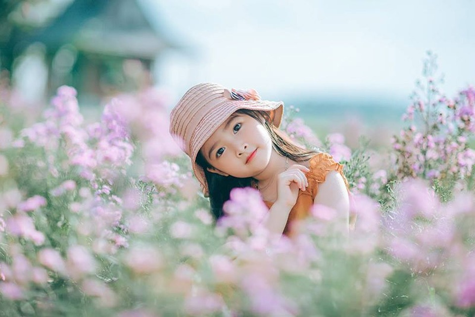 Hình ảnh "không thể không yêu" của bé gái 5 tuổi trước ống kính máy ảnh - 12 Hình ảnh "không thể không yêu" của bé gái 5 tuổi trước ống kính máy ảnh - 12