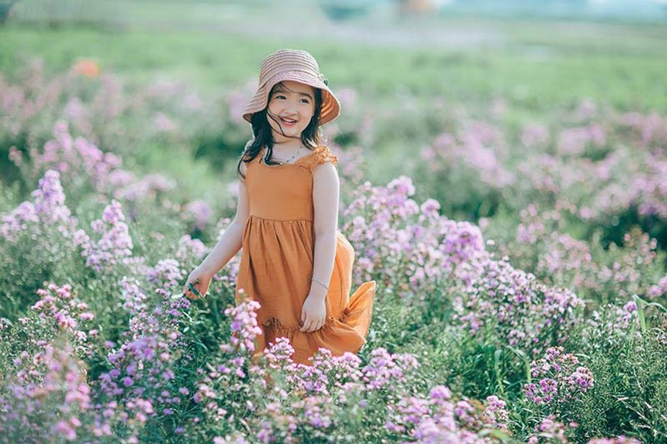 Hình ảnh "không thể không yêu" của bé gái 5 tuổi trước ống kính máy ảnh - 11 Hình ảnh "không thể không yêu" của bé gái 5 tuổi trước ống kính máy ảnh - 11