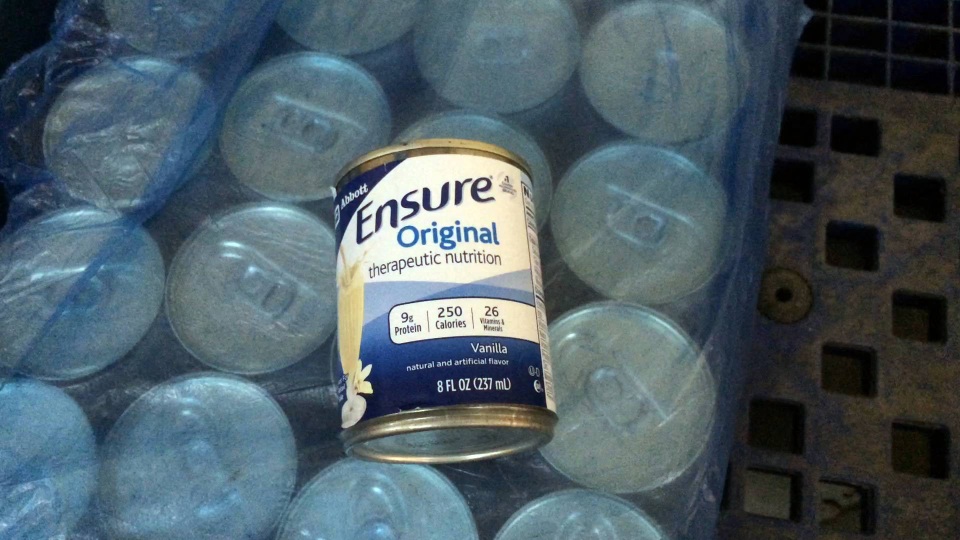 Sữa lon mang nhãn hiệu Ensure