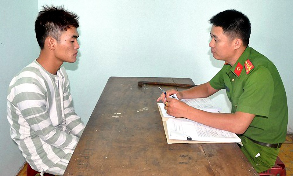 Tóm gọn tên trộm chuyên đột nhập phòng trọ gây ra gần 20 vụ - 1 Nghi can Toàn tại cơ quan điều tra