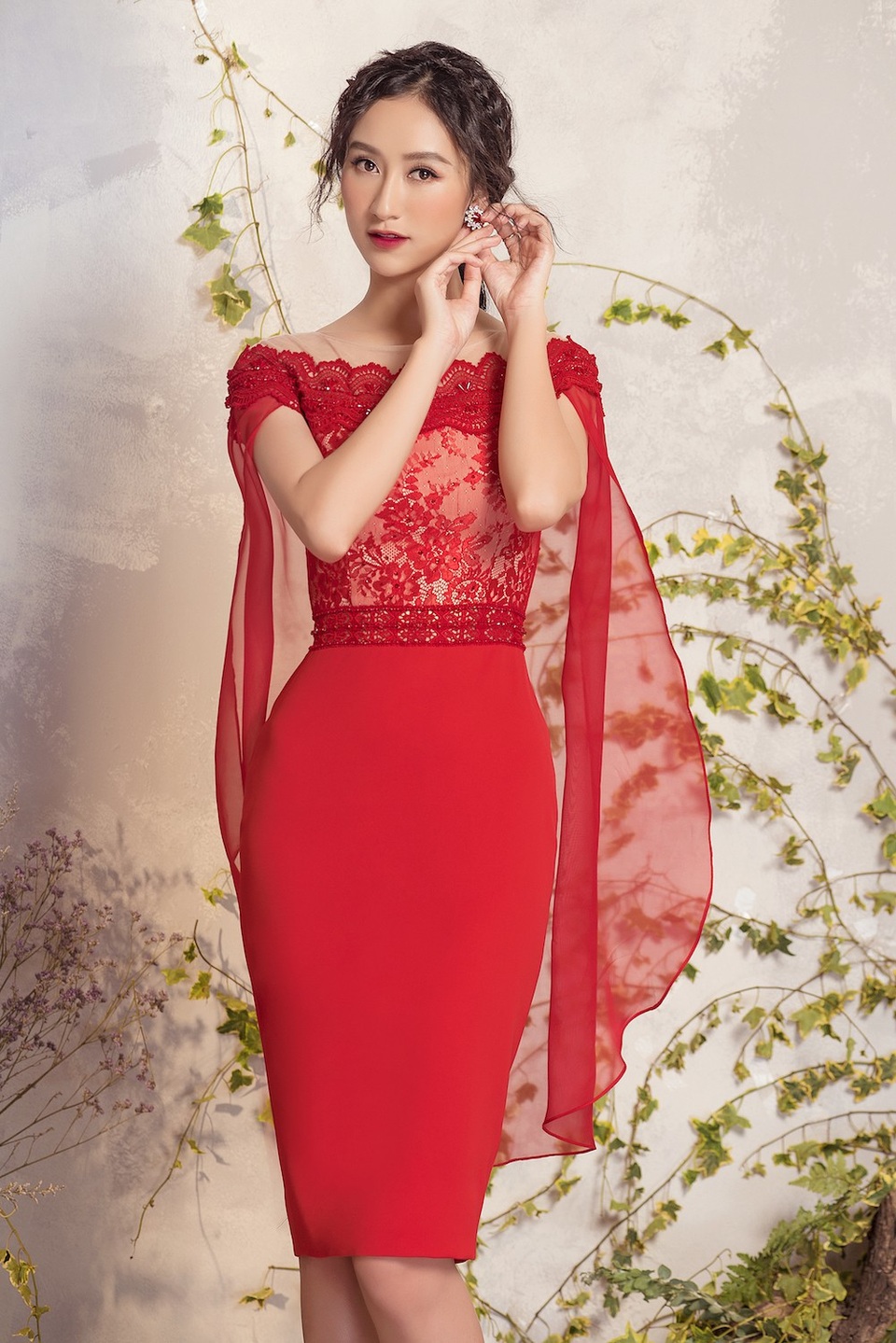 “Thu không phủ nhận càng ngày mình càng biết cách để làm bản thân xinh đẹp hơn. Đến bây giờ Thu lại nhận ra rằng thần thái mới là yếu tố quyết định đến vẻ đẹp của người phụ nữ. Hãy tin rằng bất kì người phụ nữ nào luôn được làm những điều mình thích và sống hạnh phúc, họ sẽ tự khắc xinh đẹp lên mỗi ngày”, cô nói.