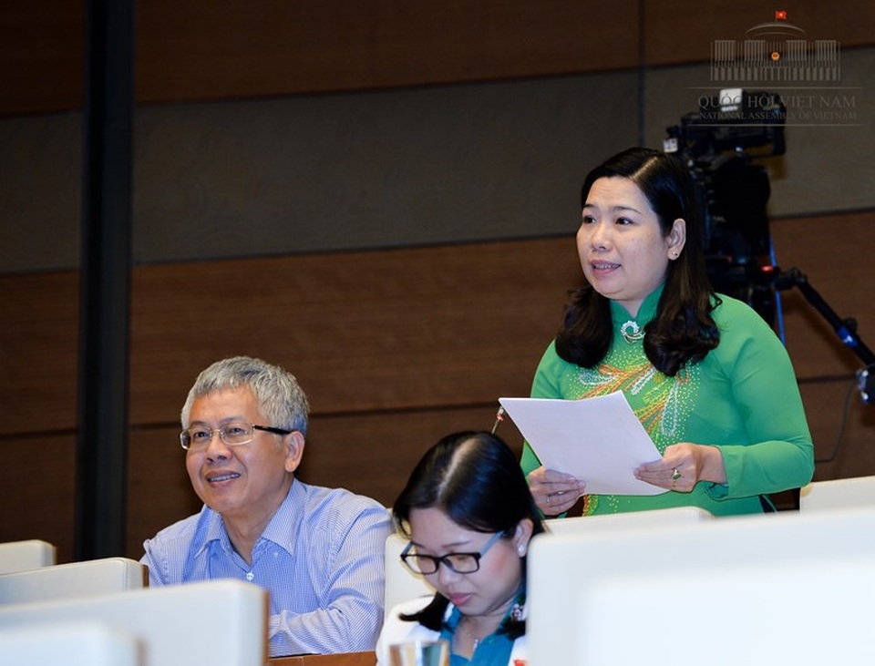 “Tố cáo qua điện thoại là trực tiếp chứ không phải gián tiếp” - 1 Đại biểu Hồ Thị Cẩm Đào (Sóc Trăng).