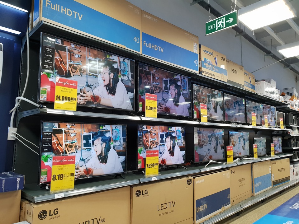Thị trường TV yên ắng chờ bản quyền phát sóng World Cup - 1 Nhiều khuyến mại mùa World Cup được tung ra nhưng vẫn chưa hút khách