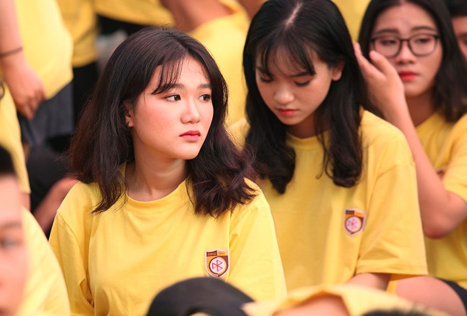 Những cô gái xinh xắn trong lễ bế giảng rợp sắc vàng trường Nguyễn Bỉnh Khiêm - 7 Rồi ngày mai mỗi người theo đuổi một ước mơ riêng