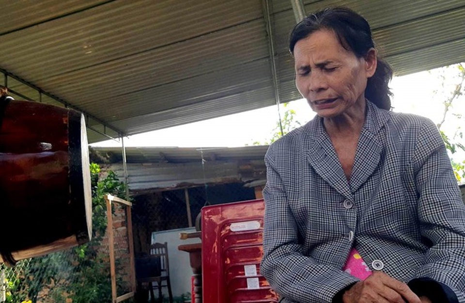 Kẻ sát hại nạn nhân tâm thần cũng có dấu hiệu... tâm thần? - 2 Bà L. thẫn thờ trước sự mất mát quá đột ngột này.