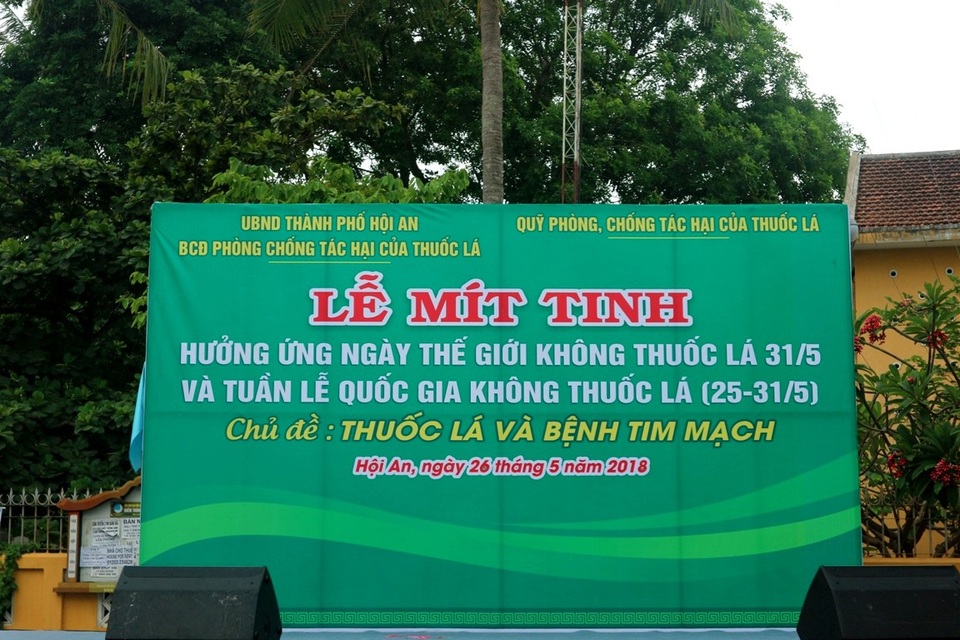 Giới trẻ Hội An nói không với khói thuốc lá - 1 Những năm qua Hội An luôn cố gắng xây dựng thành phố du lịch không khói thuốc lá