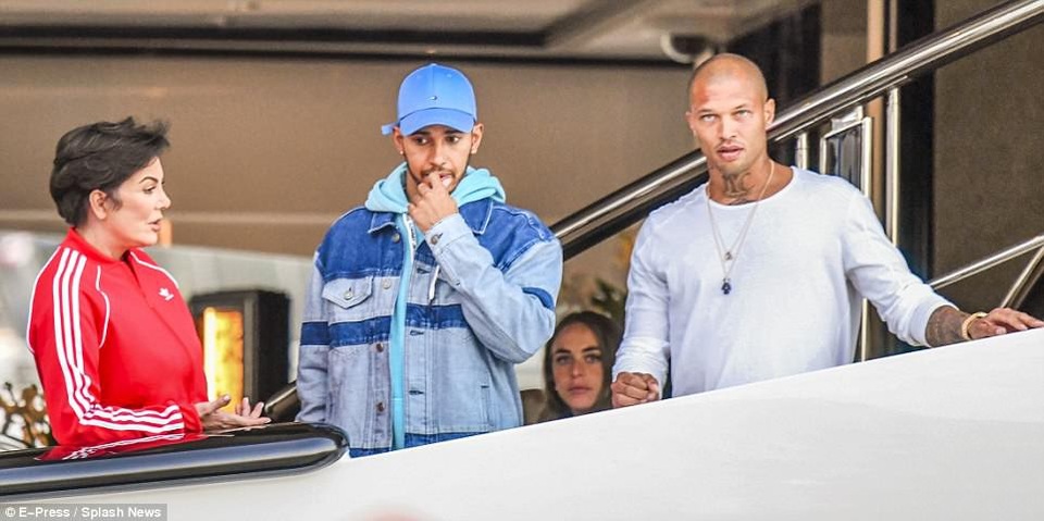 
Ông chi ra hơn 100 triệu bảng mua du thuyền này để tổ chức tiệc với bạn bè
