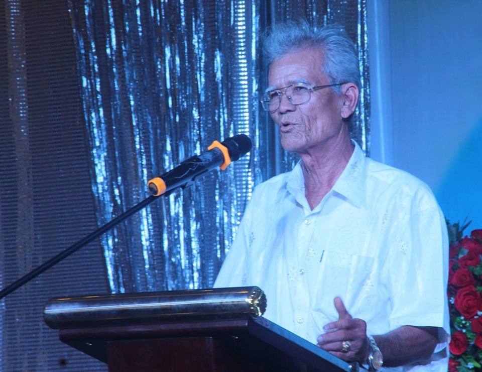 “Độc cô cầu bại” Lê Thanh Tùng hội ngộ cùng các cao thủ ở đất võ Bình Định - 5 Võ sư Phi Long, người cũng được mệnh danh là độc cô cầu bại làng võ thuật Bình Định.