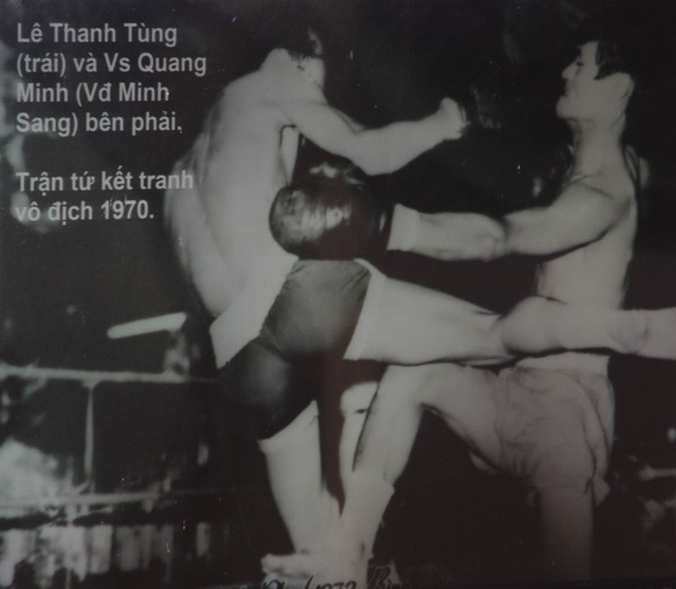 “Độc cô cầu bại” Lê Thanh Tùng hội ngộ cùng các cao thủ ở đất võ Bình Định - 3 Thần cước Lê Thanh Tùng (trái) trong trận tứ kết tranh vô địch năm 1970.