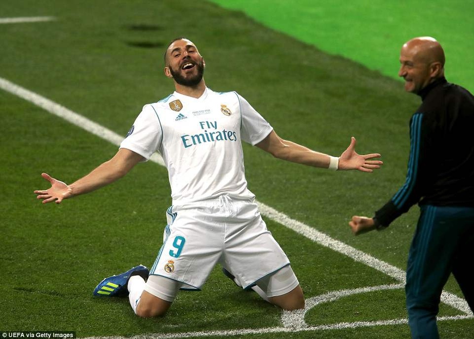 Những khoảnh khắc Real Madrid hạ gục Liverpool để vô địch Champions League - 26
Tiền đạo người Pháp cho thấy cái duyên ghi bàn ở các trận đấu lớn