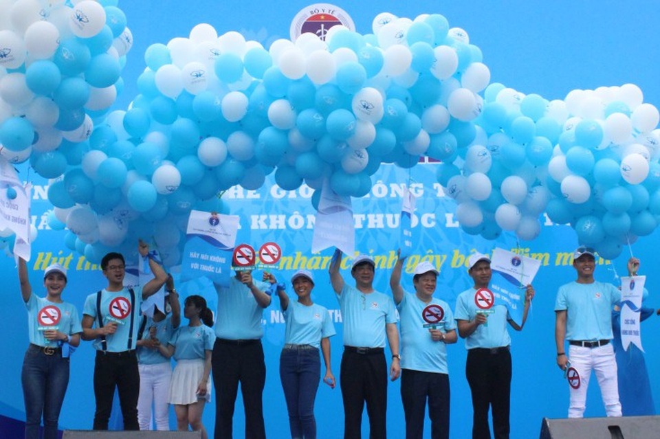 Bộ Y tế kêu gọi người dân nói không với thuốc lá - 1 Lễ mít tinh hưởng ứng ngày thế giới không hút thuốc lá vừa diễn ra tại Đà Nẵng
