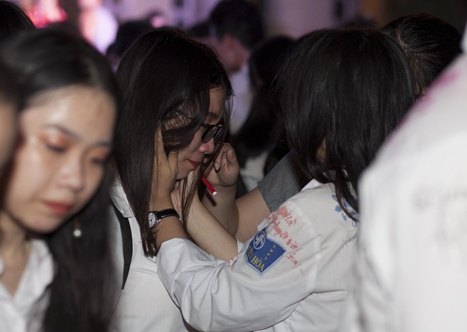 Những giọt nước mắt bịn rịn của teen Yên Hòa trong lễ tri ân - 7 Lời tâm tình giữa bạn bè
