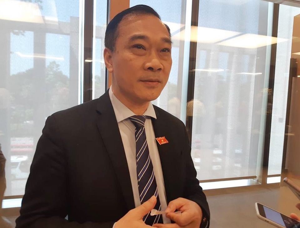 Để “chim sẻ” chiếm đất đặc khu, “đại bàng” không còn chỗ làm tổ nữa! - 1
Chủ nhiệm UB Kinh tế Vũ Hồng Thanh nguyên là Phó Bí thư tỉnh ủy Quảng Ninh
