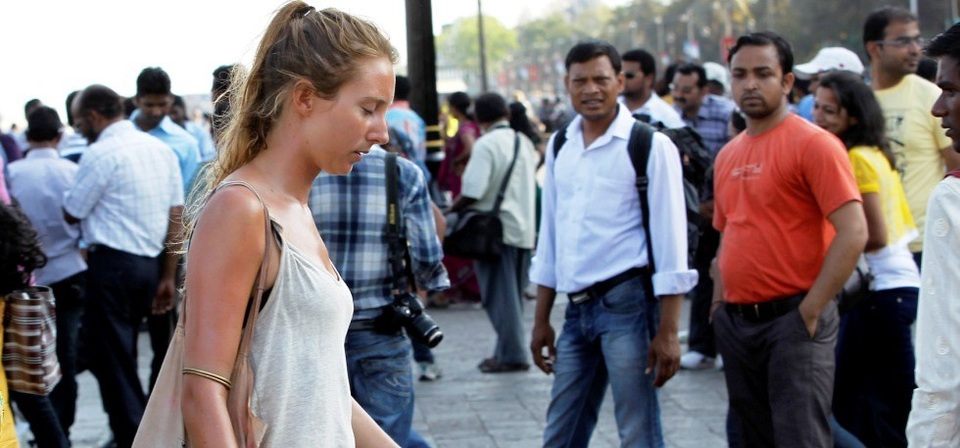 Nữ du khách bị cưỡng bức tập thể ở Ấn Độ - 2
Nhiều nữ du khách e ngại khi tới Ấn Độ du lịch vì những vấn đề liên quan tới an toàn (ảnh minh hoạ)