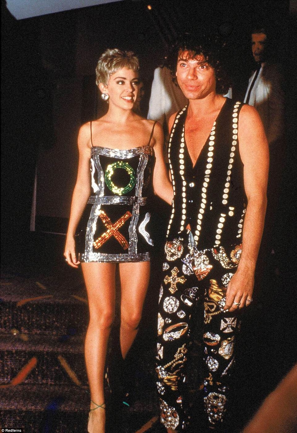 Nhìn lại những hình ảnh đẹp của Kylie Minogue - 11
Kylie và một trong những bạn trai của cô - rocker Michael Hutchence. Cặp đôi hẹn hò từ thập niên 80 thế kỷ trước. Gần đây nhất, ca sỹ xinh đẹp đã chia tay bạn trai trẻ Joshua Sasse.