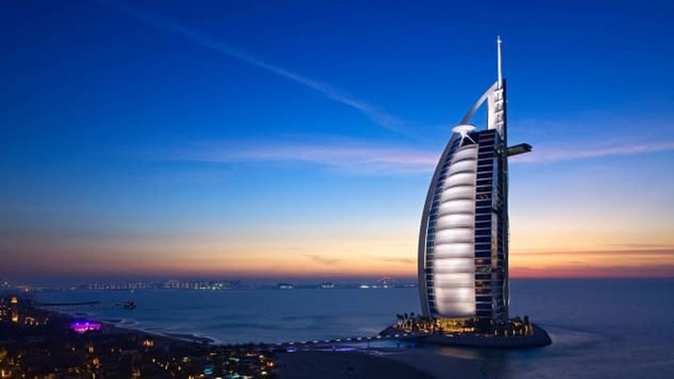 Khám phá nhà hàng chuyên dùng vàng để trang trí món ăn tại Dubai - 3