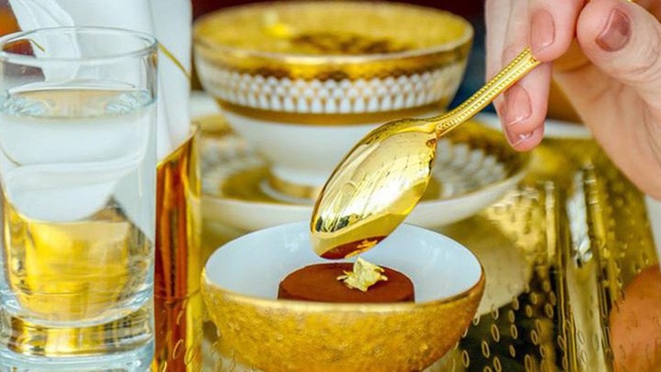 Khám phá nhà hàng chuyên dùng vàng để trang trí món ăn tại Dubai - 10