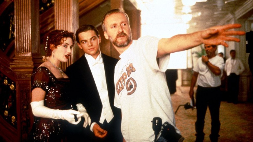 Đạo diễn “Titanic” làm phim chỉ vì… “thiếu tiền” theo đuổi đam mê - 2 Đạo diễn James Cameron trên phim trường “Titanic”