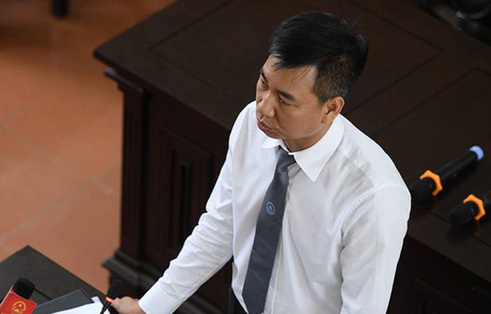 Xử vụ chạy thận tử vong: “Tỉnh nghèo mà giá chạy thận đắt gấp đôi so với Trung ương” - 2 Luật sư Nguyễn Danh Huế.