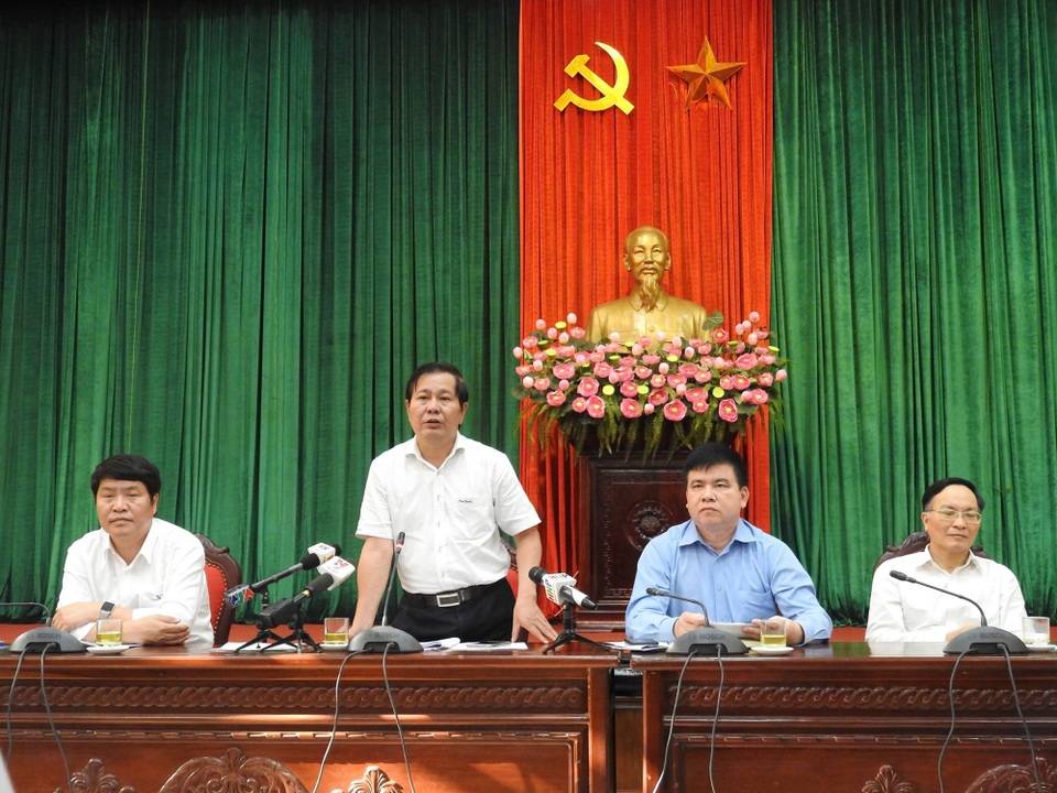 Giảm 10.000 thí sinh: Kì thi vào lớp 10 THPT Hà Nội bớt căng thẳng? - 1 Lãnh đạo Sở GD&ĐT Hà Nội phát biểu tại buổi họp báo.