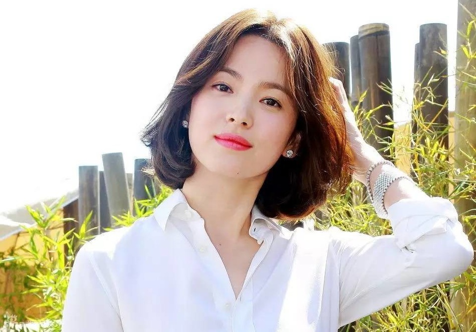 Mỹ nam đóng cặp với Song Hye Kyo trong phim mới là ai? - 2
Song Hye Kyo đã nghỉ ngơi khá lâu sau dự án Hậu duệ Mặt trời và sau khi kết hôn vào năm ngoái.