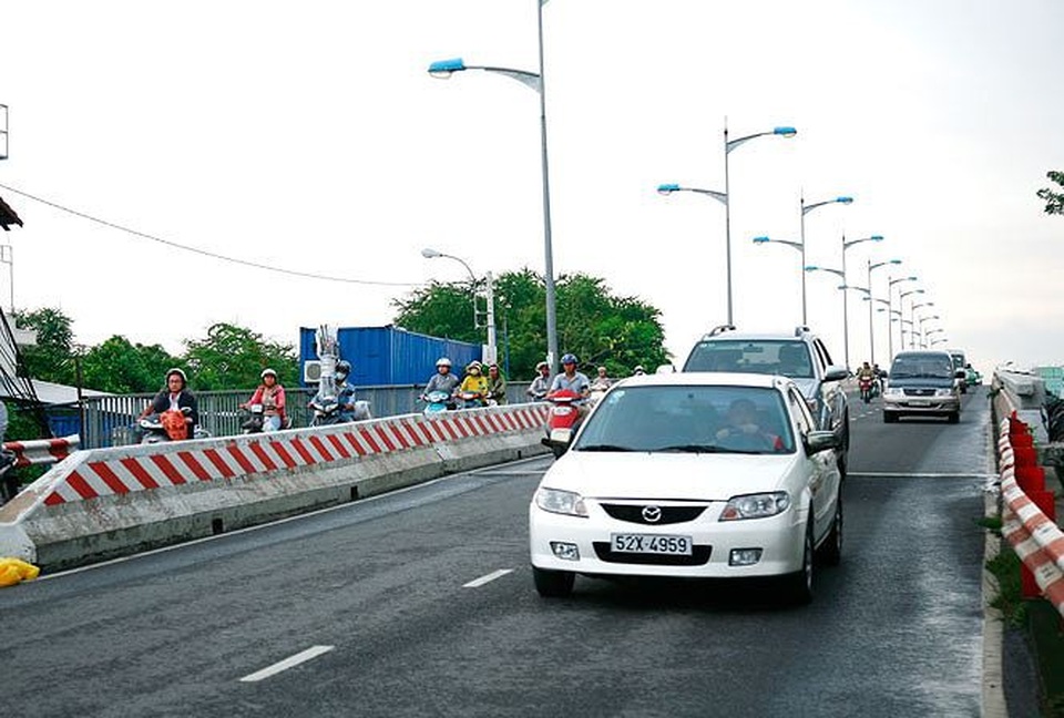Vì sao lợi nhuận “ông lớn” BOT CII lao dốc? - 1 CII được biết đến là một trong những doanh nghiệp lớn ăn nên làm ra nhờ các trạm thu phí BOT...