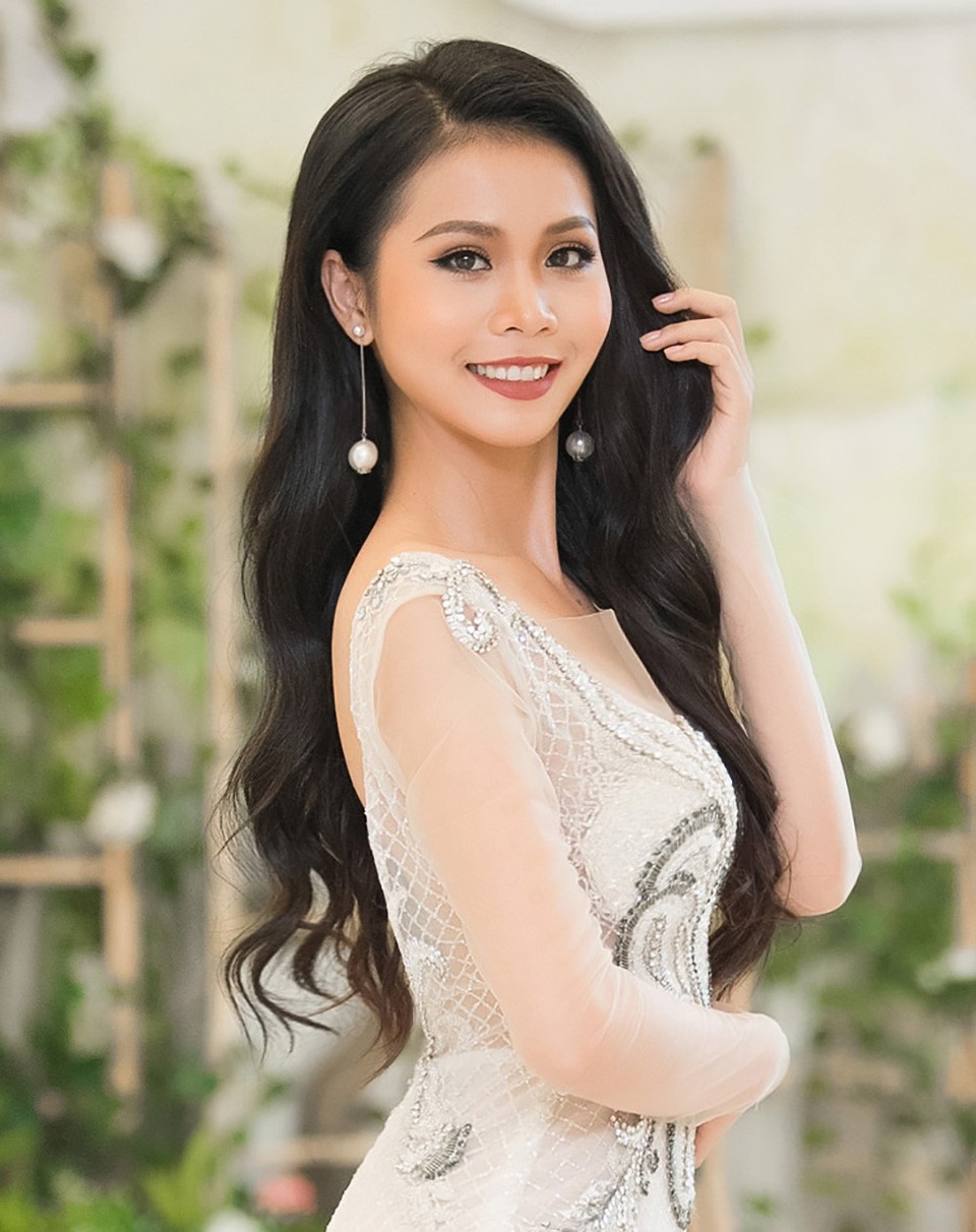 Trước đó, trong lần đầu gặp gỡ truyền thông sau đăng quang, Kim Ngọc khá rụt rè và ngại tiếp xúc