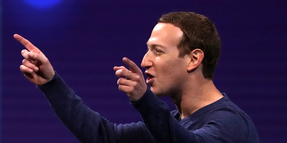 Mark Zuckerberg lần đầu thừa nhận người dùng thiếu quyền kiểm soát dữ liệu - 2 Mark Zuckerberg lần đầu tiên thừa nhận người dùng thiếu quyền kiểm soát dữ liệu thông qua những giải pháp giúp họ có được quyền kiểm soát cần thiết.