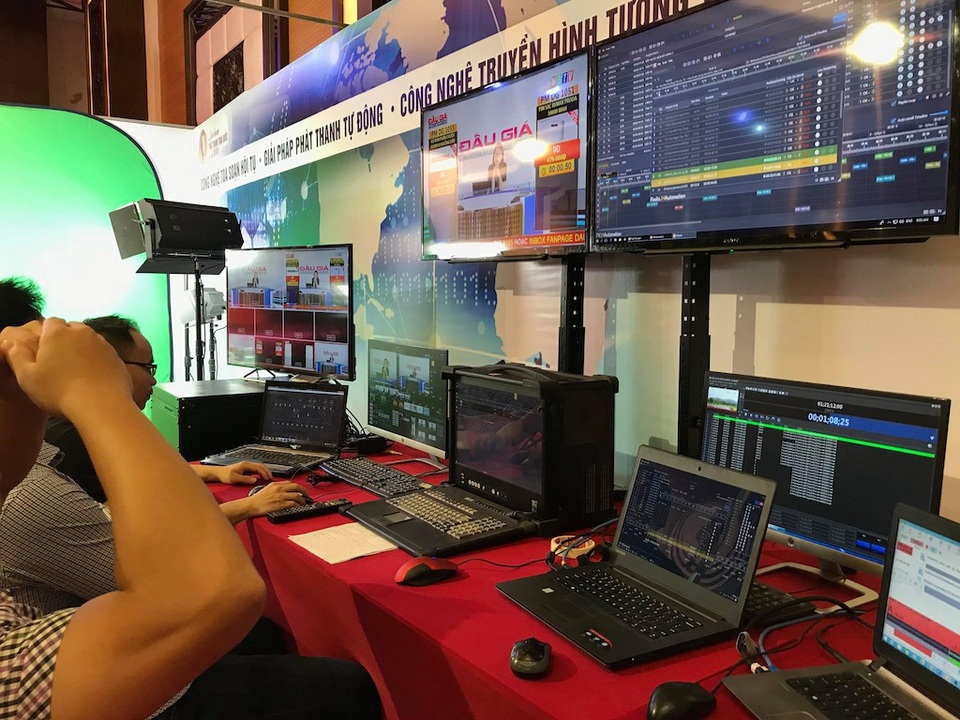 VOV tặng thiết bị Phòng thu Sen Vàng cho Đài PTTH Nghệ An - 6 VOV tặng thiết bị Phòng thu Sen Vàng cho Đài PTTH Nghệ An - 6