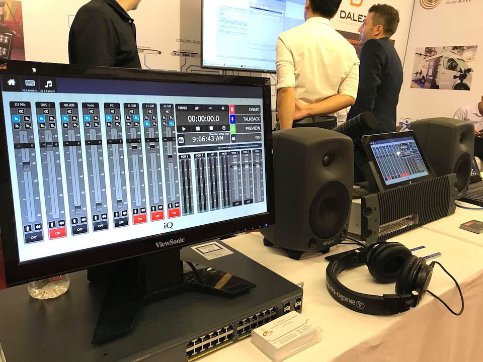 VOV tặng thiết bị Phòng thu Sen Vàng cho Đài PTTH Nghệ An - 7 VOV tặng thiết bị Phòng thu Sen Vàng cho Đài PTTH Nghệ An - 7