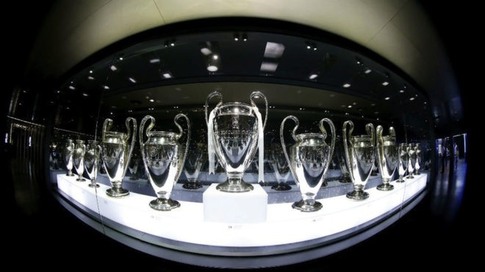 Real Madrid “đau đầu” vì hết chỗ để cúp vô địch Champions League - 1 Khu trưng bày chức vô địch Champions League của Real Madrid đã hết chỗ chứa