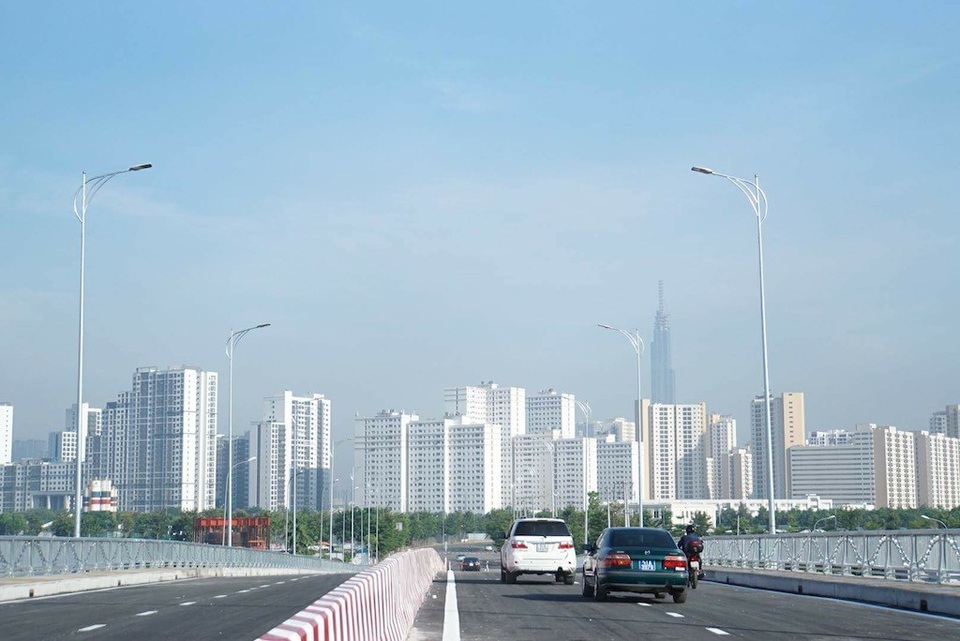 Thông xe cầu 350 tỷ, giảm áp lực giao thông vào cảng lớn nhất Việt Nam - 1 Cầu qua đảo Kim Cương giúp kết nối đường ven sông Sài Gòn với đại lộ Mai Chí Thọ