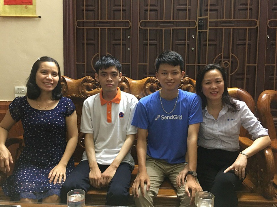 Thành tích học tập đáng nể của đôi bạn thân đam mê Toán học - 3 Thành tích học tập tốt cùng tình bạn đẹp của Tuấn và Hải là niềm tự hào của gia đình