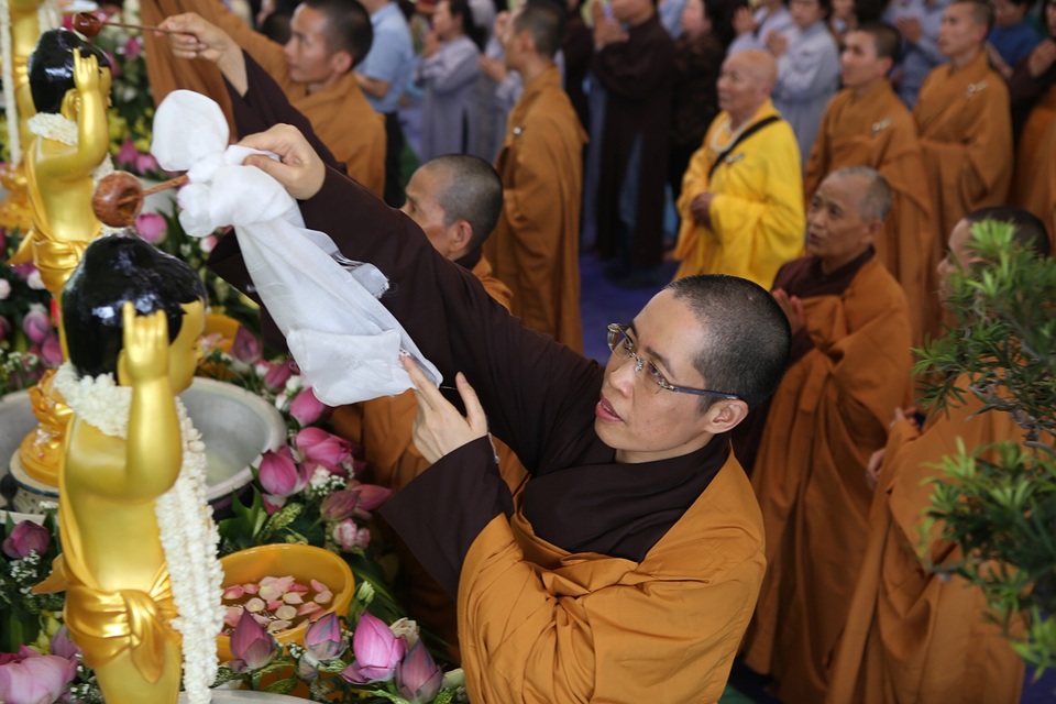 Hàng nghìn Phật tử hành hương về Tây Thiên dự lễ Phật đản - 9