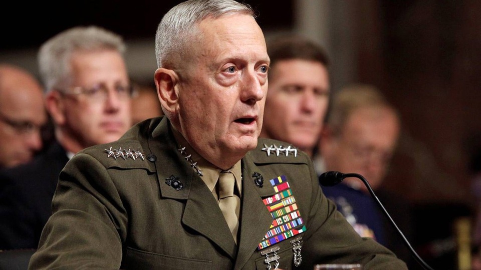 Mỹ sẽ tiếp tục thách thức Trung Quốc ở Biển Đông - 1
Bộ trưởng Quốc phòng Mỹ Jim Mattis (Ảnh: Reuters)