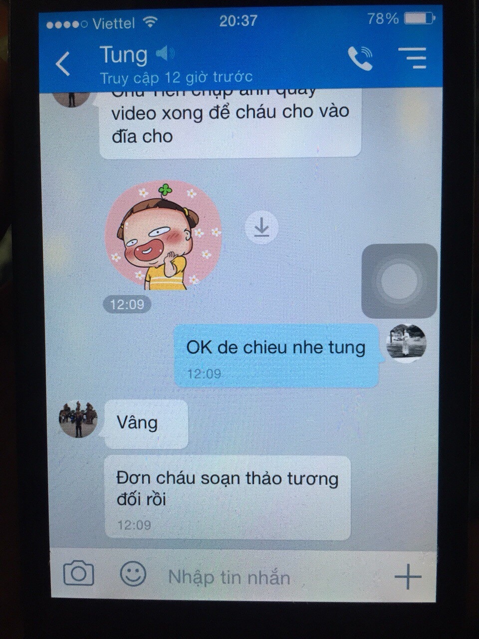 Tin nhắn trao đổi được cho là của Hoàng Văn Tùng chuyên viên Viện kiểm sát huyện Lục Nam với đối tượng Trần Quang Tiến