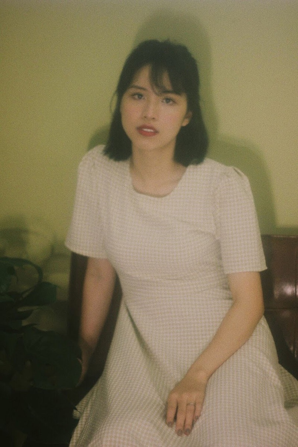 "Cô giáo quốc dân" xinh đẹp trong bộ ảnh hoài cổ - 10 "Cô giáo quốc dân" xinh đẹp trong bộ ảnh hoài cổ - 10