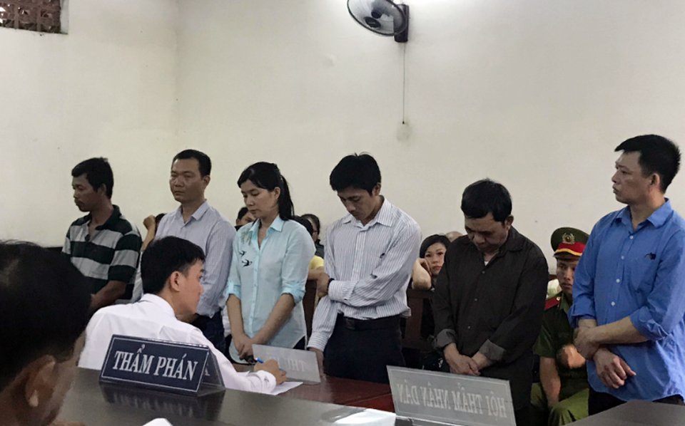 Trưởng ban Bồi thường giải phóng mặt bằng chiếm đoạt hơn 54 tỉ đồng - 1 Liên quan đến vụ án, 4 người khác gồm dâu, rể và người quen của bị can Thi Danh cũng bị xét xử.