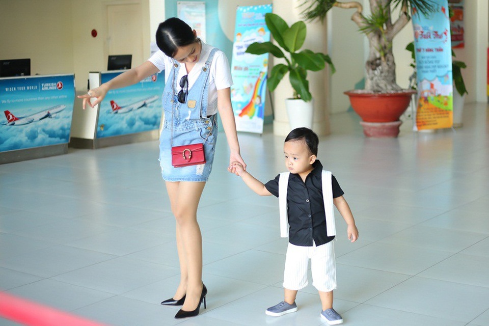 Thanh Trúc chỉ chiêu giúp bé tự lập từ khi lên 2 - 2 Thanh Trúc chỉ chiêu giúp bé tự lập từ khi lên 2 - 2