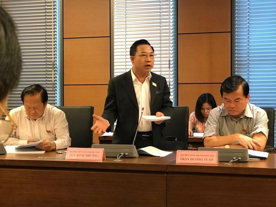 "Đọc kê khai tài sản của nhiều cán bộ chắc người dân sẽ không đồng tình" - 1 Đại biểu Lưu Bình Nhưỡng phát biểu tại phiên thảo luận tổ