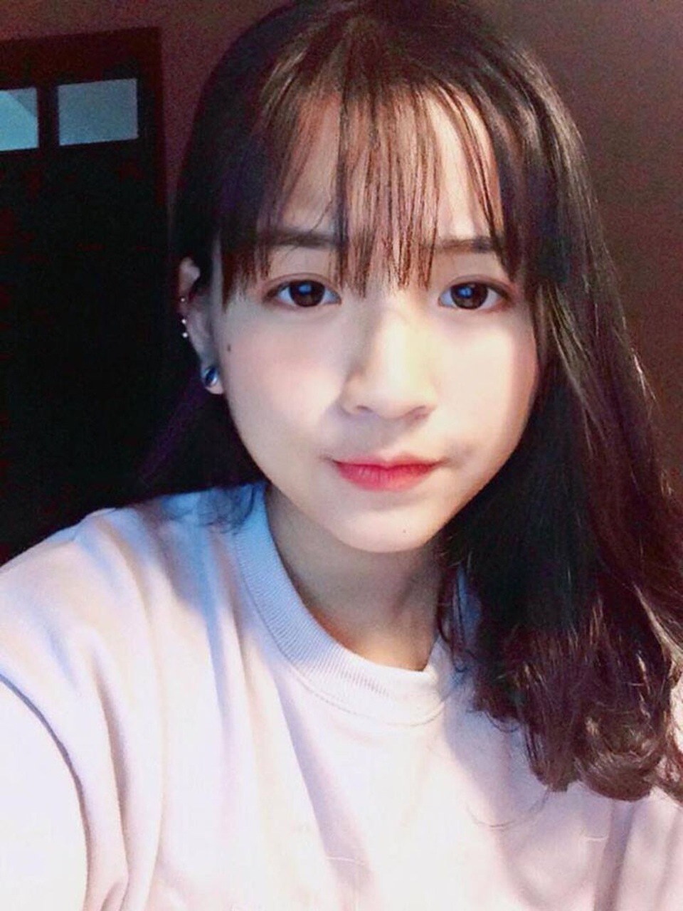 Nữ sinh Nghệ An "con nhà người ta" khoe giọng hát ngọt ngào - 3 Cùng ngắm nhìn thêm một số hình ảnh của Phương Thanh.